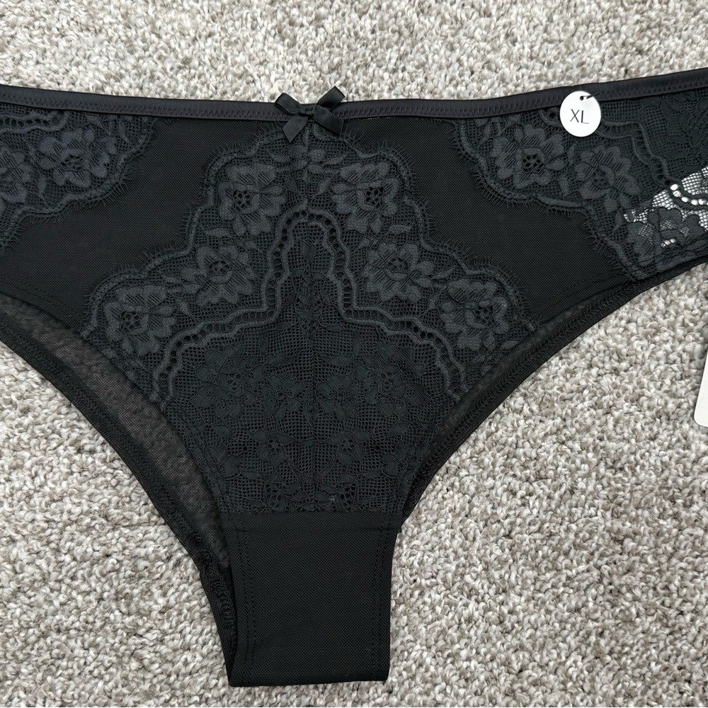 Elegant Black Lace Panties